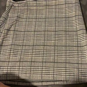 Checkered white and black mini pencil skirt